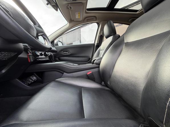Honda Vezel I с пробегом 2020 года, цена 2 134 000 рублей, 41800 км, внедорожник, Автокод Объявления