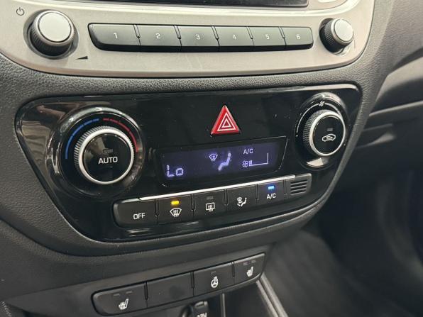 Hyundai Solaris II с пробегом 2019 года, цена 1 499 000 рублей, 122748 км, седан, Автокод Объявления