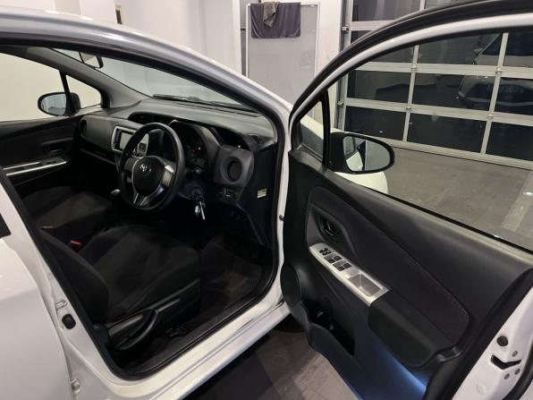 Toyota Vitz III (XP130) Рестайлинг с пробегом 2014 года, цена 670 000 рублей, 205905 км, хэтчбек, Автокод Объявления