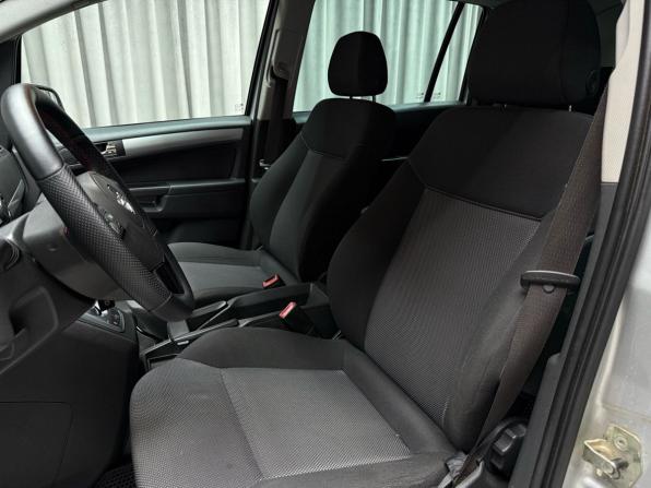 Opel Zafira B Рестайлинг с пробегом 2011 года, цена 729 000 рублей, 143900 км, компактвэн, Автокод Объявления