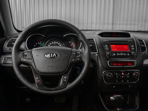 Kia Sorento II Рестайлинг с пробегом 2013 года, цена 1 700 000 рублей, 274090 км, внедорожник, Автокод Объявления