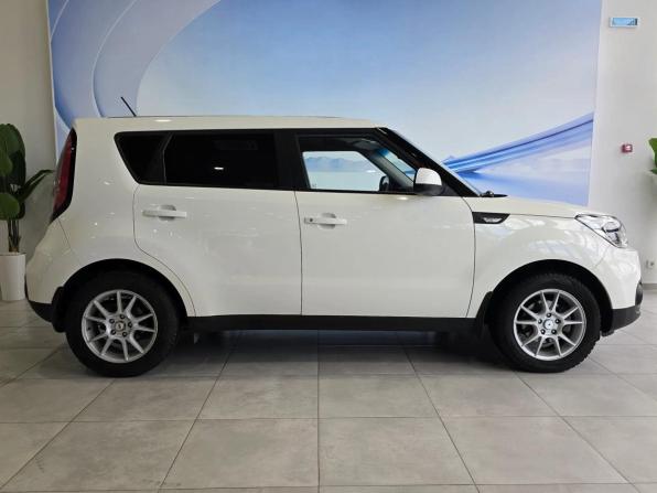 Kia Soul II Рестайлинг с пробегом 2018 года, цена 1 640 000 рублей, 90000 км, хэтчбек, Автокод Объявления