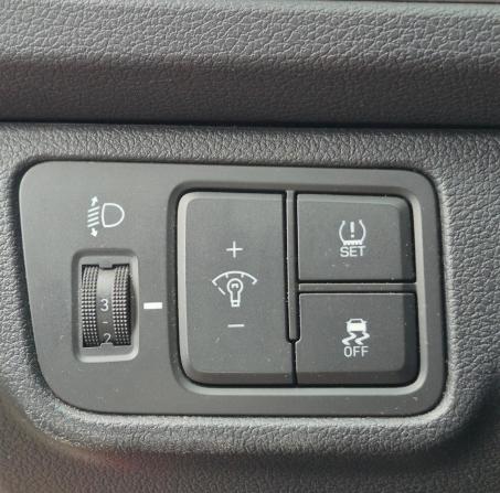 Hyundai Solaris II с пробегом 2017 года, цена 1 240 000 рублей, 129000 км, седан, Автокод Объявления