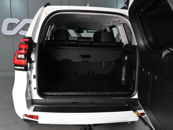 Toyota Land Cruiser Prado 150 Series Рестайлинг 2 с пробегом 2019 года, цена 4 699 000 рублей, 195906 км, внедорожник, Автокод Объявления