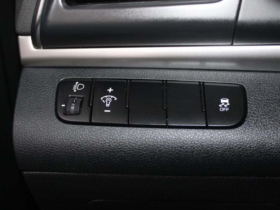 Hyundai Elantra VI (AD) Рестайлинг Старый Оскол  - изображение 14