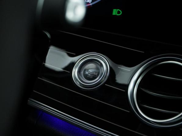 Mercedes-Benz E-Класс AMG V (W213) с пробегом 2018 года, цена 6 400 055 рублей, 101944 км, седан, Автокод Объявления