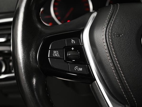 BMW 5 серии VII (G30/G31/G38) с пробегом 2017 года, цена 3 228 960 рублей, 83680 км, седан, Автокод Объявления