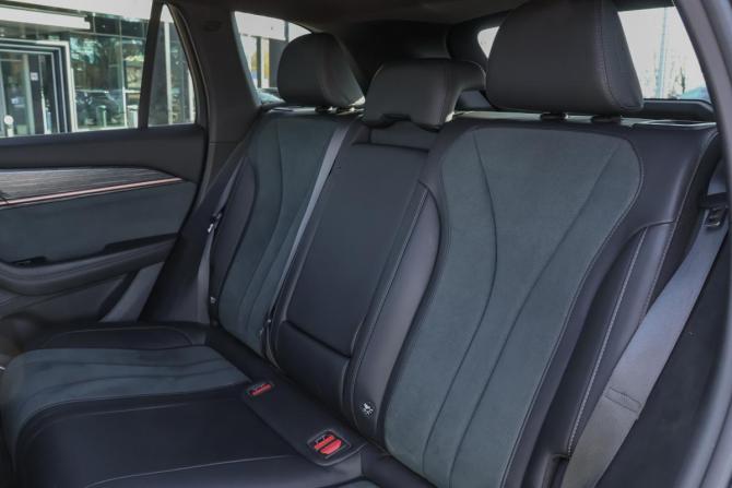 Geely Monjaro I с пробегом 2023 года, цена 3 363 000 рублей, 44083 км, внедорожник, Автокод Объявления