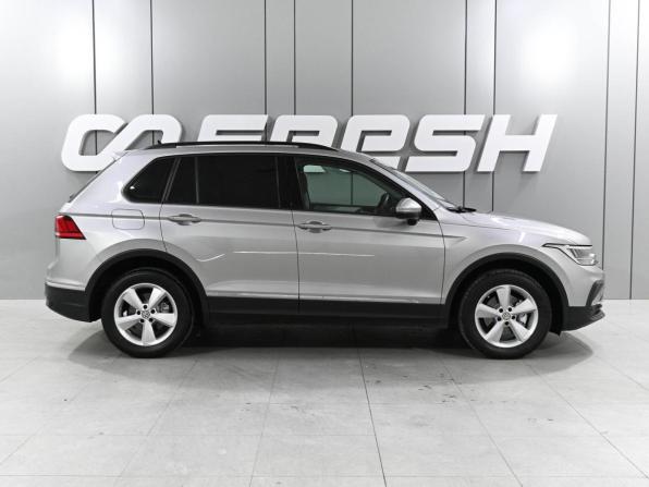 Volkswagen Tiguan II Рестайлинг с пробегом 2021 года, цена 2 649 000 рублей, 109878 км, внедорожник, Автокод Объявления