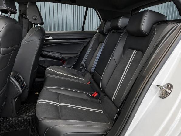Volkswagen Golf VIII с пробегом 2022 года, цена 2 037 000 рублей, 34000 км, хэтчбек, Автокод Объявления