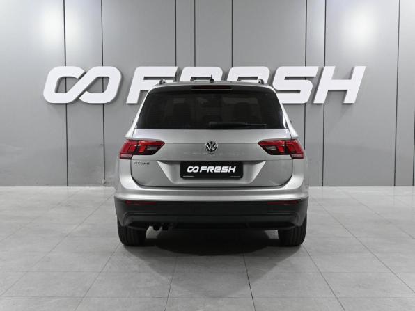 Volkswagen Tiguan II с пробегом 2020 года, цена 2 415 000 рублей, 109552 км, внедорожник, Автокод Объявления
