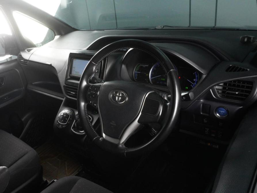 Toyota Voxy III (R80) Минеральные Воды  - изображение 6