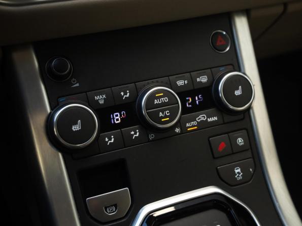 Land Rover Range Rover Evoque I Рестайлинг с пробегом 2018 года, цена 2 650 000 рублей, 89000 км, внедорожник, Автокод Объявления