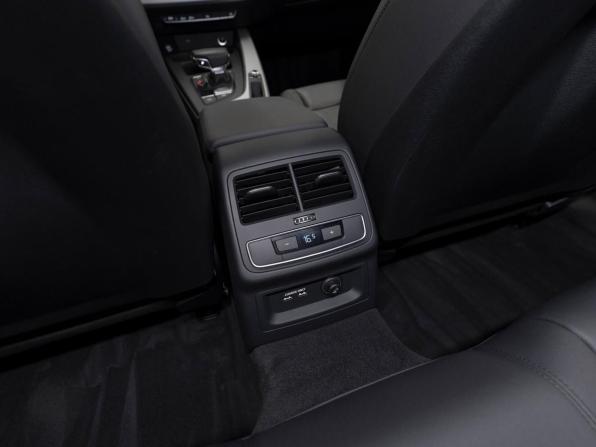 Audi A4 V (B9) Рестайлинг с пробегом 2020 года, цена 3 270 000 рублей, 54150 км, седан, Автокод Объявления