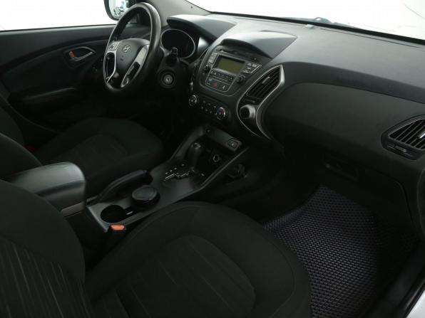 Hyundai ix35 I Рестайлинг с пробегом 2015 года, цена 1 398 000 рублей, 87200 км, внедорожник, Автокод Объявления