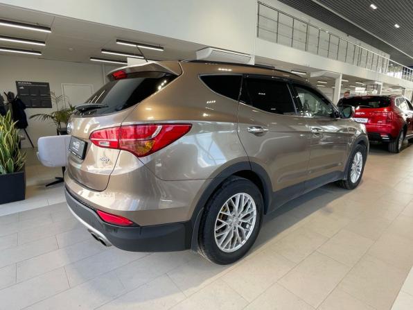 Hyundai Santa Fe III с пробегом 2012 года, цена 1 579 000 рублей, 219079 км, внедорожник, Автокод Объявления
