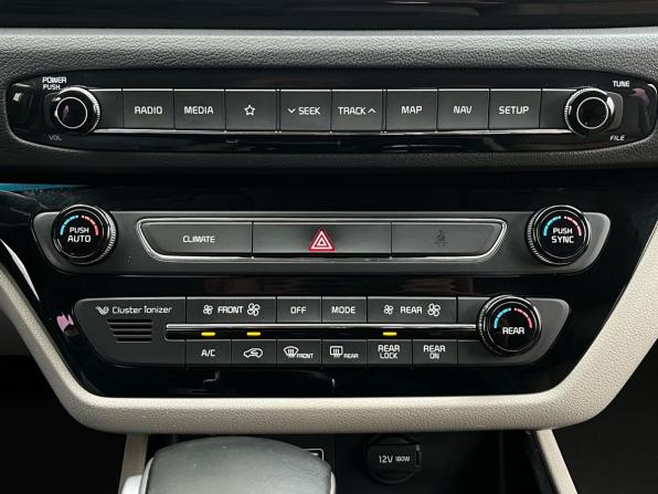 Kia Carnival III с пробегом 2019 года, цена 2 790 000 рублей, 137804 км, минивэн, Автокод Объявления
