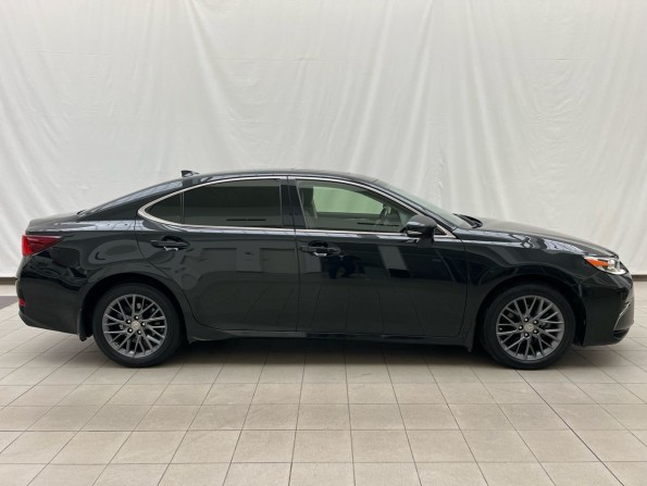 Lexus ES VI Рестайлинг с пробегом 2017 года, цена 3 250 000 рублей, 59948 км, седан, Автокод Объявления