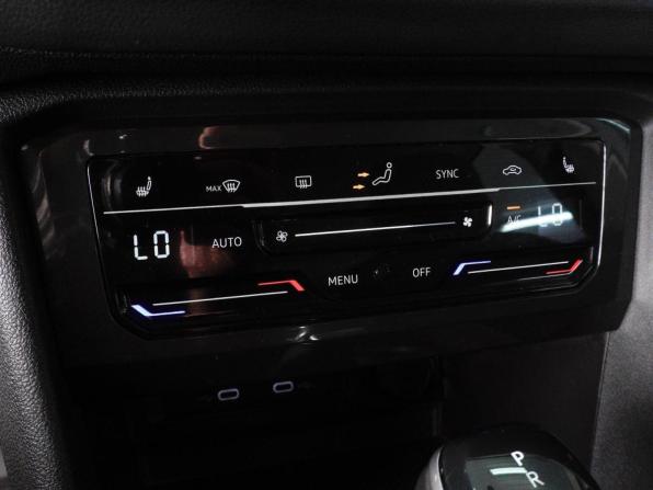 Volkswagen Tiguan II Рестайлинг с пробегом 2021 года, цена 2 999 000 рублей, 41955 км, внедорожник, Автокод Объявления