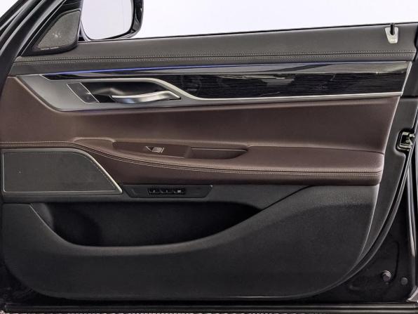BMW 7 серии VI (G11/G12) Рестайлинг с пробегом 2019 года, цена 5 690 000 рублей, 112070 км, седан, Автокод Объявления