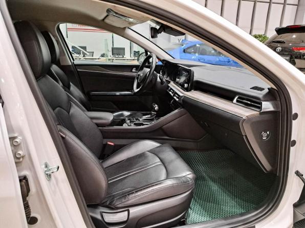 Kia K5 III с пробегом 2021 года, цена 2 399 000 рублей, 93162 км, седан, Автокод Объявления