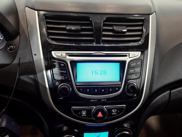 Hyundai Solaris I с пробегом 2013 года, цена 870 000 рублей, 161686 км, седан, Автокод Объявления