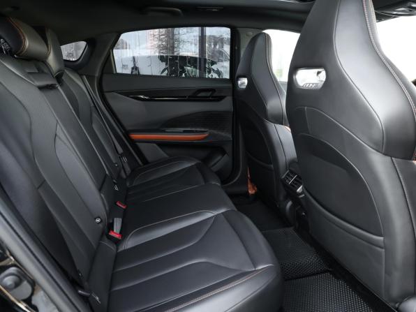 Changan UNI-V I с пробегом 2023 года, цена 2 298 000 рублей, 49489 км, лифтбек, Автокод Объявления