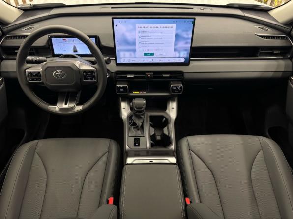 Toyota RAV4 VI (XA60) с пробегом 2026 года, цена 4 250 000 рублей, 1 км, внедорожник, Автокод Объявления