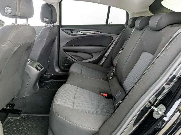 Opel Insignia II Рестайлинг с пробегом 2021 года, цена 1 890 000 рублей, 113346 км, лифтбек, Автокод Объявления