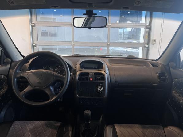 Mitsubishi Carisma I Рестайлинг с пробегом 2003 года, цена 155 000 рублей, 263203 км, седан, Автокод Объявления