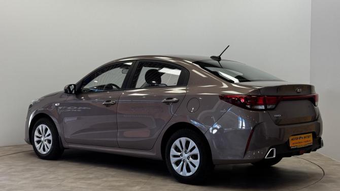 Kia Rio IV Рестайлинг с пробегом 2021 года, цена 1 615 000 рублей, 34151 км, седан, Автокод Объявления
