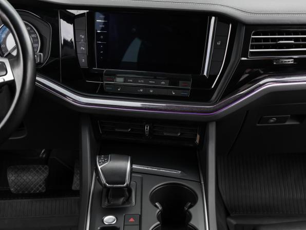 Volkswagen Touareg III с пробегом 2018 года, цена 4 749 000 рублей, 123677 км, внедорожник, Автокод Объявления