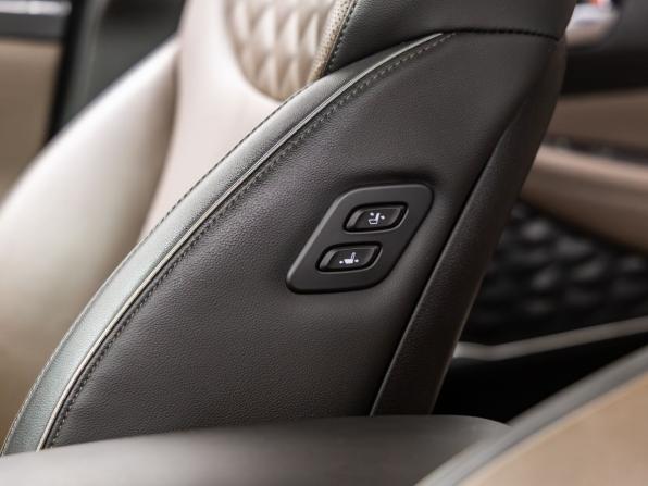 Hyundai Santa Fe IV Рестайлинг с пробегом 2022 года, цена 3 628 000 рублей, 96400 км, внедорожник, Автокод Объявления
