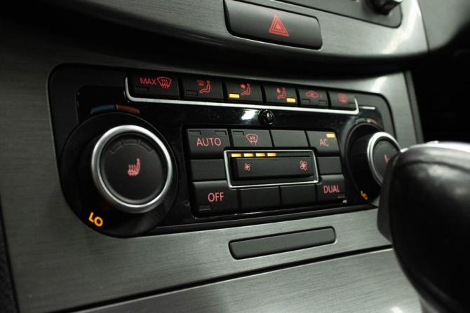 Volkswagen Passat B7 с пробегом 2011 года, цена 1 199 000 рублей, 172354 км, седан, Автокод Объявления