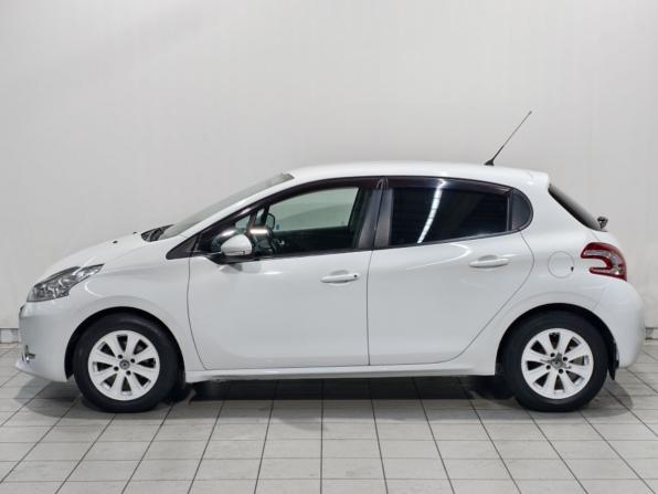 Peugeot 208 I с пробегом 2013 года, цена 574 000 рублей, 208478 км, хэтчбек, Автокод Объявления
