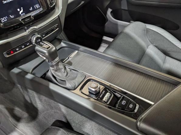 Volvo XC60 II с пробегом 2020 года, цена 3 689 000 рублей, 61632 км, внедорожник, Автокод Объявления