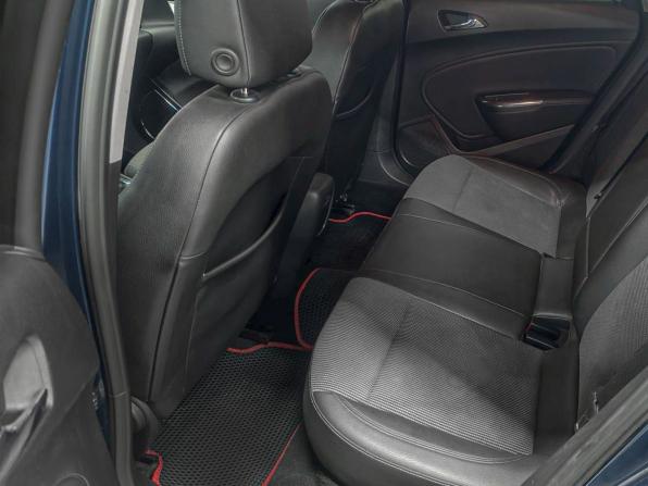 Opel Astra J с пробегом 2010 года, цена 879 900 рублей, 225298 км, хэтчбек, Автокод Объявления