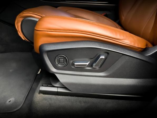 Audi Q8 I (4M) с пробегом 2019 года, цена 6 250 000 рублей, 130939 км, внедорожник, Автокод Объявления