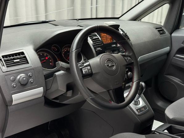 Opel Zafira B Рестайлинг с пробегом 2011 года, цена 729 000 рублей, 143900 км, компактвэн, Автокод Объявления