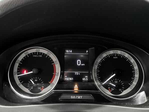 Skoda Rapid I с пробегом 2016 года, цена 1 190 000 рублей, 132359 км, лифтбек, Автокод Объявления