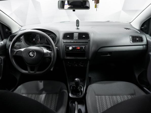 Volkswagen Polo V Рестайлинг с пробегом 2020 года, цена 1 340 000 рублей, 41444 км, седан, Автокод Объявления