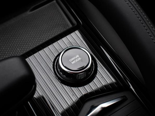 Geely Monjaro I Рестайлинг с пробегом 2024 года, цена 3 880 000 рублей, 3256 км, внедорожник, Автокод Объявления