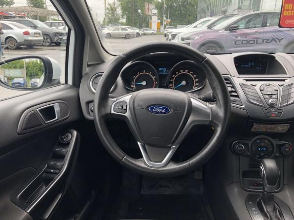 Ford Fiesta Mk6 Рестайлинг с пробегом 2016 года, цена 960 000 рублей, 103983 км, хэтчбек, Автокод Объявления