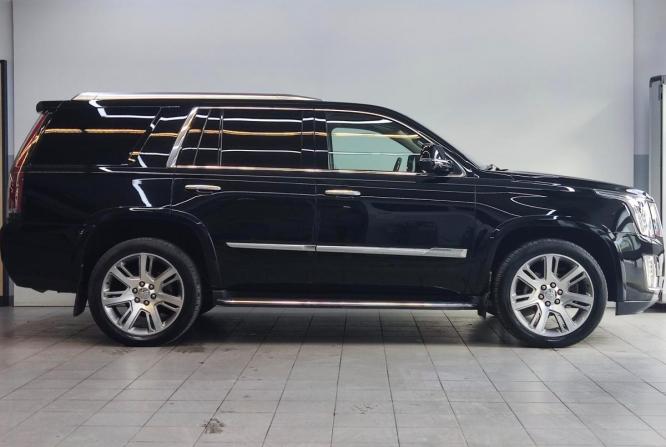 Cadillac Escalade IV с пробегом 2016 года, цена 4 000 000 рублей, 192825 км, внедорожник, Автокод Объявления
