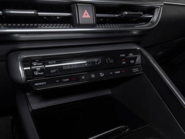 Kia K5 III с пробегом 2022 года, цена 3 050 000 рублей, 73080 км, седан, Автокод Объявления