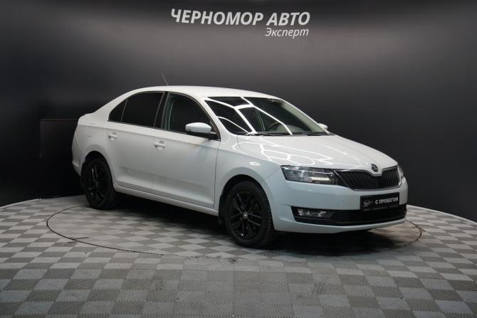 Skoda Rapid I Рестайлинг с пробегом 2018 года, цена 1 640 000 рублей, 98000 км, лифтбек, Автокод Объявления