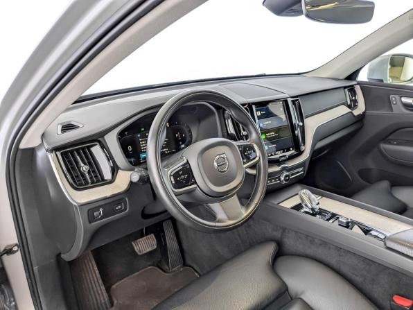 Volvo XC60 II Рестайлинг с пробегом 2021 года, цена 4 655 000 рублей, 49603 км, внедорожник, Автокод Объявления