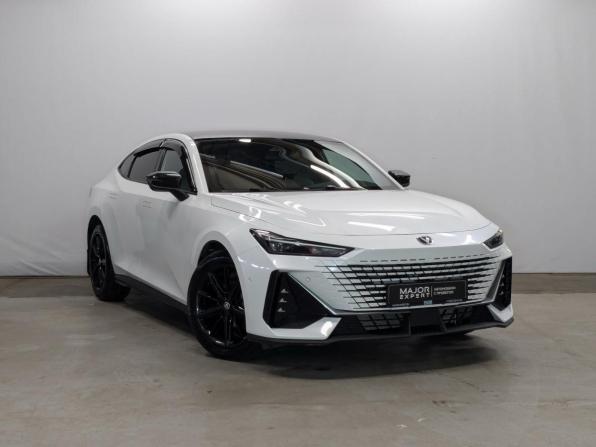 Changan UNI-V I с пробегом 2023 года, цена 2 250 000 рублей, 32676 км, лифтбек, Автокод Объявления