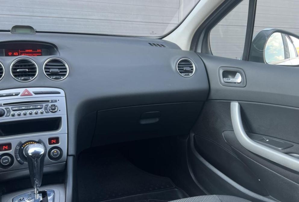 Peugeot 408 I Красноярск  - изображение 17