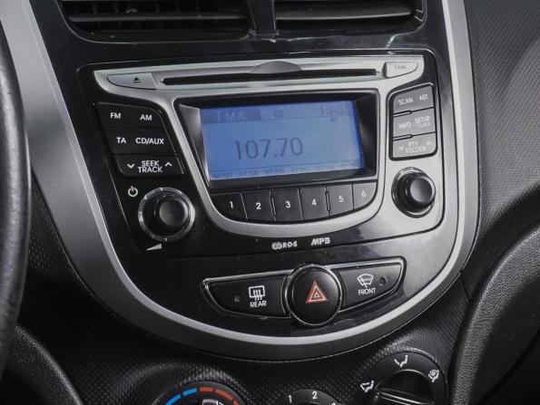 Hyundai Solaris I с пробегом 2011 года, цена 580 000 рублей, 290529 км, седан, Автокод Объявления